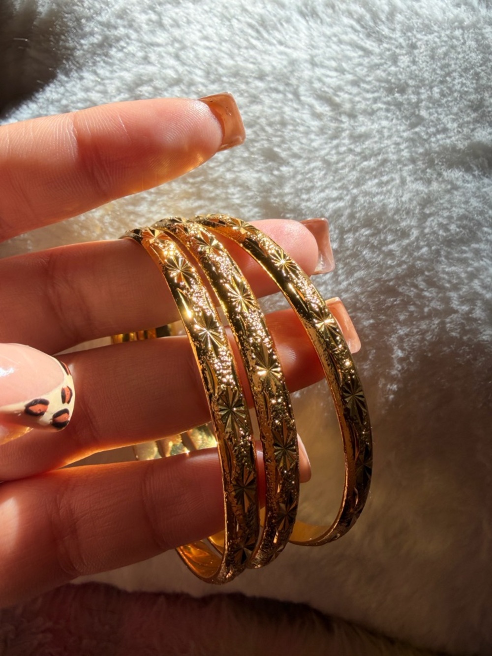 ✨ 24K Gold Stackable Bangles | Trendy Wrist Set | Luxury Minimal Jewelry 💛 - Picture 5 of 7
